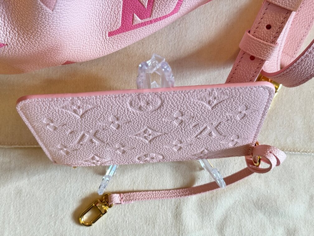 100% Original Louis Vuitton Summer Bundle By The Pool M42492